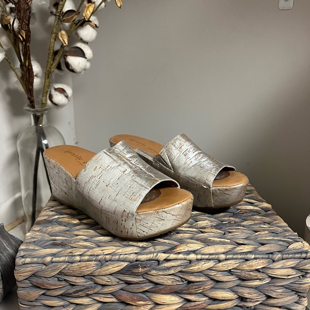 Gentle Souls Silver Forella Cork Leather Wedge Sandal Size 6.5M